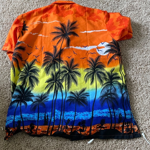 Hawaiian Button Up - Picture 2 of 2